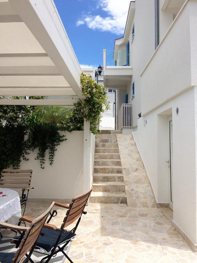 Seaside Villa With Private Pool Home By The Sea - Villa Trogir Exterior foto